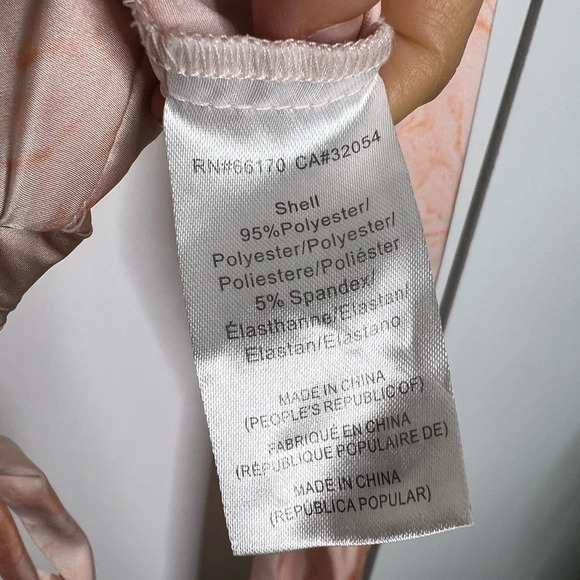 Hutch- Cropped Marble Blouse long sleeve - peach tie dye- Medium - Picture 6 of 8